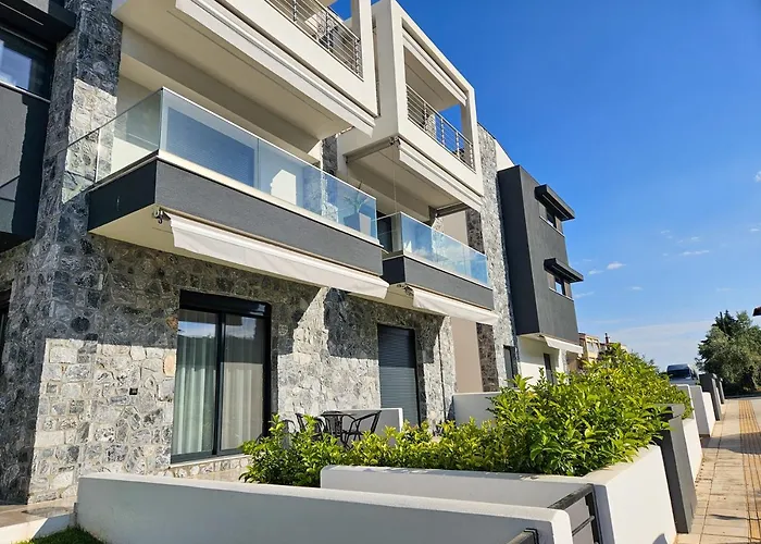 Serenade Apartment