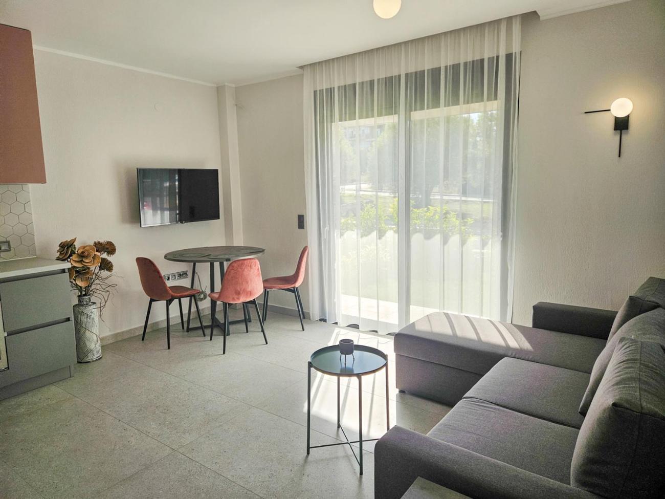 Serenade Apartment Nea Moudania